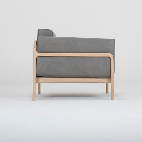 Tumehall pühvlinahast tugitool, mille konstruktsioon on valmistatud täispuidust tammest. Fawn - Gazzda-image-3