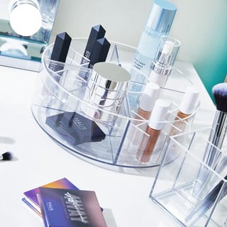 Taaskasutatud plastikust vannitoakomplektide organiseerija Cosmetic Carousel - iDesign