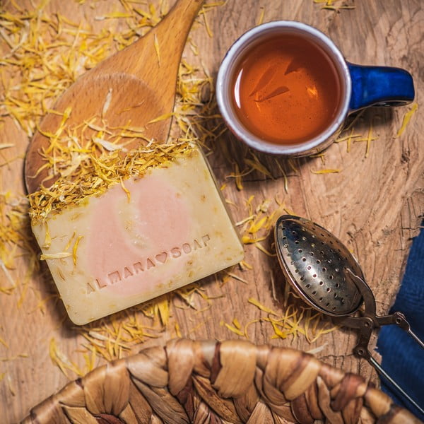 Käsitsi valmistatud looduslik seep Babiččina zahrádka - Almara Soap-image-1