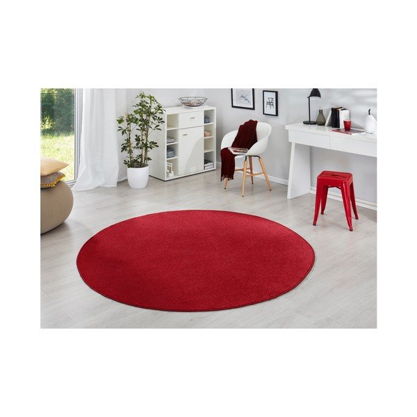 Červený koberec Hanse Home Fancy, Ø 133 cm-image-1